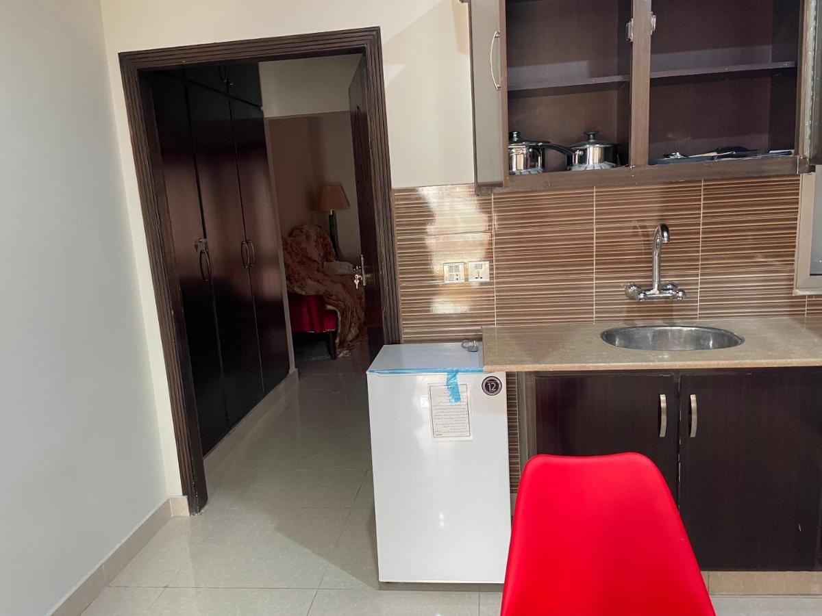 Marine Tower Apartment Rawalpindi Exterior foto