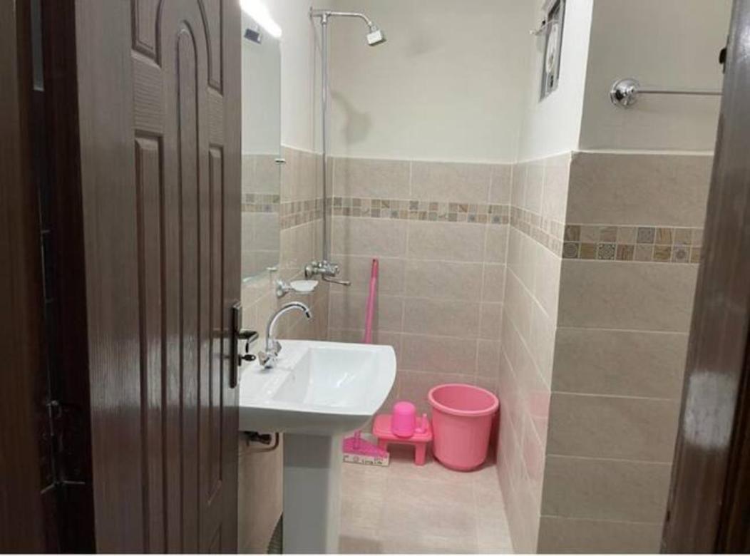 Marine Tower Apartment Rawalpindi Exterior foto